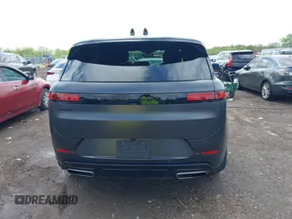 2024 Land Rover Range Rover Sport Dynamic SE z VIN SAL1L9FU1RA413863, wystawiony jako IAAI lot #42213958 z przebiegiem 15 643 mil mil oraz . Historia ofert i sprzedaży dostępna na DreamBid. Obrazek 16.