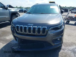 2019 Jeep Cherokee Latitude Plus z VIN 1C4PJLLB5KD184826, wystawiony jako IAAI lot #42321549 z przebiegiem 211 830 mil mil oraz . Historia ofert i sprzedaży dostępna na DreamBid. Obrazek 12.