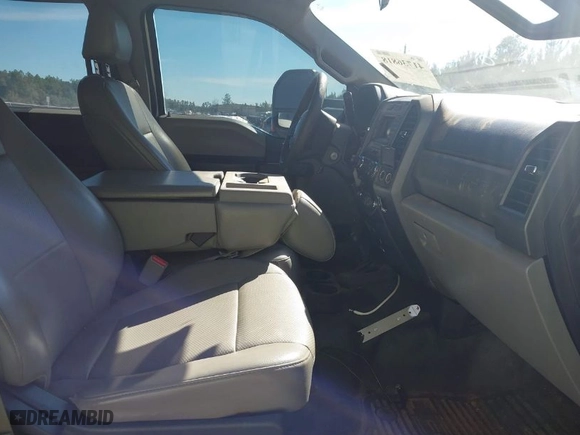 2017 Ford Super Duty F-250 SRW Lariat with VIN 1FT7W2B62HEE48815, listed as a IAAI auction lot 41736818 with 214,379 mi miles. Bid and sale history available at carsss.com. Image 5.