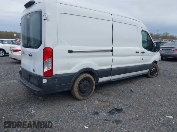 2018 Ford Transit with VIN 1FTYE2CM4JKA10552, listed as a IAAI auction lot 42003388 with 116,464 mi miles. Bid and sale history available at carsss.com. Image 4.