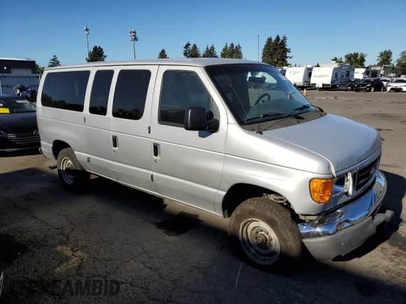 2007 Ford Econoline Passenger XL with VIN 1FBNE31L67DB06686, listed as a Copart auction lot 71796304 with 268,977 mi miles and Salvage Title. Bid and sale history available at carsss.com. Image 4.
