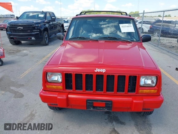 1997 Jeep Cherokee Country with VIN 1J4FJ78SXVL568925, listed as a IAAI auction lot 42254459 with Not provided miles and . Bid and sale history available at DreamBid. Image 13.
