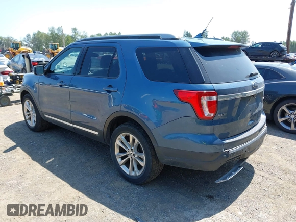 2019 Ford Explorer XLT z VIN 1FM5K8D88KGB25185, wystawiony jako IAAI lot #42359309 z przebiegiem 116 882 mil mil oraz . Historia ofert i sprzedaży dostępna na DreamBid. Obrazek 3.