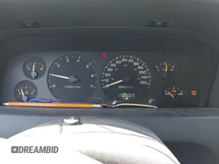 2004 Jeep Grand Cherokee Laredo with VIN 1J4GW48S74C401022, listed as a IAAI auction lot 41982319 with 170,607 mi miles. Bid and sale history available at carsss.com. Image 7.