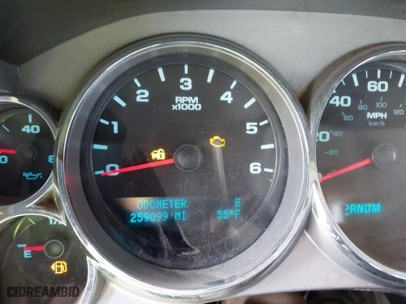2011 Chevrolet Silverado 1500 LT with VIN 1GCRCSE06BZ210670, listed as a IAAI auction lot 41731033 with 259,099 mi miles. Bid and sale history available at carsss.com. Image 7.