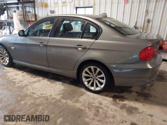 2011 BMW 3 Series 328i xDrive with VIN WBAPK5C53BA810858, listed as a IAAI auction lot 42165578 with 37,966 mi miles and . Bid and sale history available at carsss.com. Image 3.