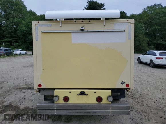 2021 Ford Econoline Cargo with VIN 1FDXE4FN2MDC34418, listed as a Copart auction lot 62347935 with 88,788 mi miles and Clean title. Bid and sale history available at DreamBid. Image 6.
