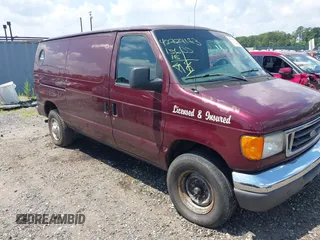 2006 Ford Econoline Cargo z VIN 1FTNE24W26HB38960, wystawiony jako IAAI lot #42729173 z przebiegiem 155 618 mil mil oraz . Historia ofert i sprzedaży dostępna na DreamBid. Obrazek 1.