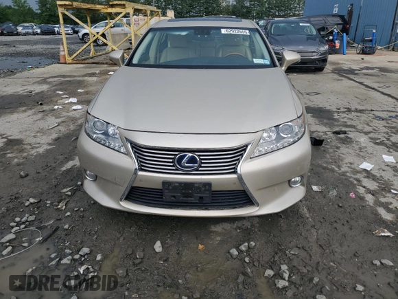 2013 Lexus ES 300h with VIN JTHBW1GG2D2006469, listed as a Copart auction lot 62922655 with 157,817 mi miles and Salvage title. Bid and sale history available at DreamBid. Image 5.