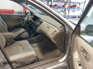 1999 Honda Accord EX z VIN JHMCG5651XC030706, wystawiony jako IAAI lot #42437226 z przebiegiem 185 310 mil mil oraz . Historia ofert i sprzedaży dostępna na DreamBid. Obrazek 5.