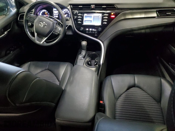 2019 Toyota Camry LE with VIN 4T1B11HK1KU733313, listed as a Copart auction lot 84187644 with 38,934 mi miles and Salvage Title. Bid and sale history available at carsss.com. Image 8.