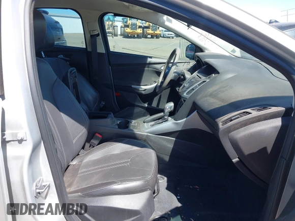 2014 Ford Focus SE with VIN 1FADP3F25EL199002, listed as a IAAI auction lot 41872781 with 150,548 mi miles. Bid and sale history available at carsss.com. Image 5.