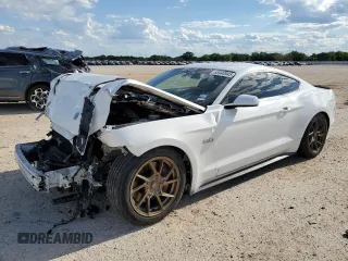 2015 Ford Mustang GT z VIN 1FA6P8CF9F5310525, wystawiony jako Copart lot #55944945 z przebiegiem 96 978 mil mil oraz Szkoda całkowita • Salvage title. Historia ofert i sprzedaży dostępna na DreamBid. Obrazek 1.