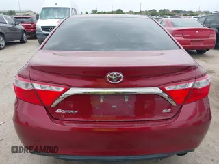 2017 Toyota Camry XLE z VIN 4T1BF1FK2HU759805, wystawiony jako IAAI lot #42313459 z przebiegiem 186 274 mil mil oraz . Historia ofert i sprzedaży dostępna na DreamBid. Obrazek 16.