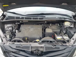 2015 Toyota Sienna L with VIN 5TDZK3DC8FS678539, listed as a IAAI auction lot 42115498 with 111,417 mi miles and . Bid and sale history available at DreamBid. Image 10.