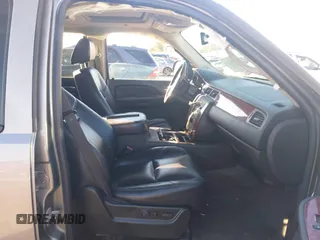 2008 Chevrolet Tahoe LTZ с VIN 1GNFC13008R192473, выставлен на аукционе IAAI как лот 41353411 с пробегом 163 581 миль миль и . История ставок и продаж доступна на DreamBid. Изображение 5.