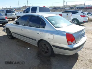 2004 Hyundai Elantra GLS z VIN KMHDN46D54U783394, wystawiony jako IAAI lot #42081704 z przebiegiem 186 301 mil mil oraz . Historia ofert i sprzedaży dostępna na DreamBid. Obrazek 14.