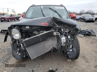 2023 Jeep Renegade Upland with VIN ZACNJDB10PPP37118, listed as a Copart auction lot 83315174 with 6,541 mi miles and Salvage title. Bid and sale history available at DreamBid. Image 5.