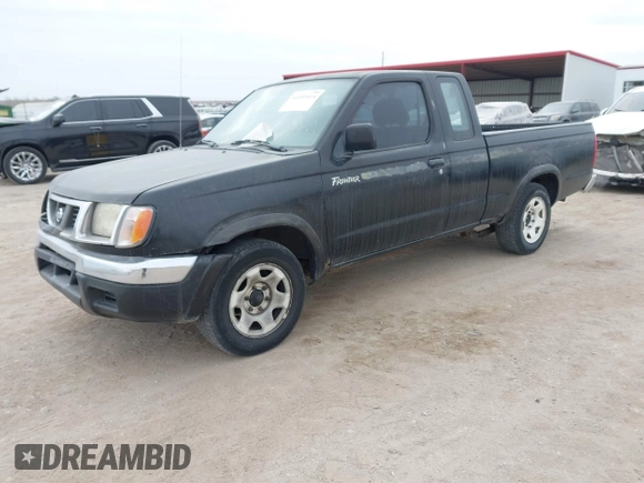 1998 Nissan Frontier XE z VIN 1N6DD26S2WC325599, wystawiony jako IAAI lot #41551614 z przebiegiem 99 047 mil mil oraz . Historia ofert i sprzedaży dostępna na DreamBid. Obrazek 2.