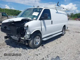 2021 Chevrolet Express Cargo z VIN 1GCWGAF71M1207030, wystawiony jako IAAI lot #42824104 z przebiegiem 40 809 mil mil oraz . Historia ofert i sprzedaży dostępna na DreamBid. Obrazek 2.