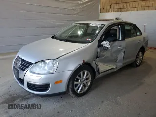 2010 Volkswagen Jetta Limited Edition с VIN 3VWRZ7AJ1AM161403, выставлен на аукционе Copart как лот 54436295 с пробегом 240 412 миль миль и Списание • Salvage title. История ставок и продаж доступна на DreamBid. Изображение 1.