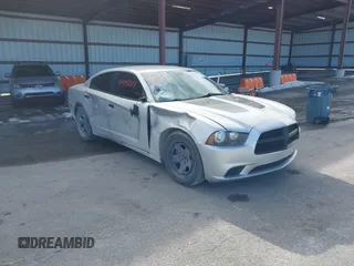 2013 Dodge Charger Police z VIN 2C3CDXAT1DH642347, wystawiony jako IAAI lot #41442517 z przebiegiem 193 232 mil mil oraz . Historia ofert i sprzedaży dostępna na DreamBid. Obrazek 1.