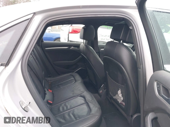 2015 Audi A3 Premium Plus z VIN WAUCCGFFXF1020409, wystawiony jako IAAI lot #41534468 z przebiegiem 116 708 mil mil oraz . Historia ofert i sprzedaży dostępna na DreamBid. Obrazek 8.