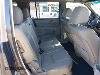 2015 Honda Pilot EX-L with VIN 5FNYF4H52FB070456, listed as a IAAI auction lot 41247639 with 182,998 mi miles and . Bid and sale history available at carsss.com. Image 8.