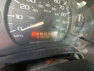 2002 Chevrolet Express with VIN 1GAHG39R921243538, listed as a Copart auction lot 84914624 with 512,936 mi miles and Clean Title. Bid and sale history available at carsss.com. Image 8.