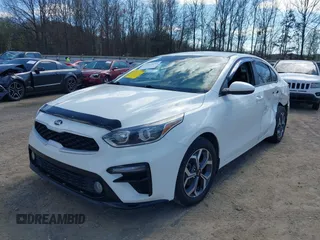 2020 Kia Forte LXS z VIN 3KPF24AD6LE252277, wystawiony jako IAAI lot #41813655 z przebiegiem 61 919 mil mil oraz . Historia ofert i sprzedaży dostępna na DreamBid. Obrazek 2.