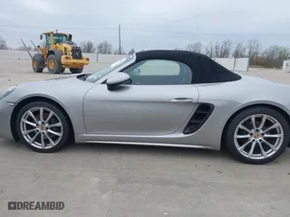 2019 Porsche 718 Boxster with VIN WP0CA2A84KS210215, listed as a IAAI auction lot 41284637 with 43,965 mi miles. Bid and sale history available at carsss.com. Image 14.