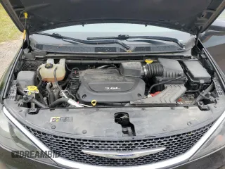 2017 Chrysler Pacifica Touring with VIN 2C4RC1DG0HR638357, listed as a Copart auction lot 59319465 with 100,921 mi miles and Clean title. Bid and sale history available at DreamBid. Image 12.