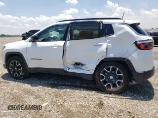 2022 Jeep Compass Latitude with VIN 3C4NJCBB5NT118932, listed as a Copart auction lot 55504443 with 11,152 mi miles and Salvage Title. Bid and sale history available at carsss.com. Image 2.