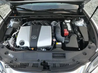 2025 Lexus ES 350 z VIN 58ADZ1B15SU191742, wystawiony jako Copart lot #63407505 z przebiegiem 5 498 mil mil oraz Szkoda całkowita • Salvage title. Historia ofert i sprzedaży dostępna na DreamBid. Obrazek 14.