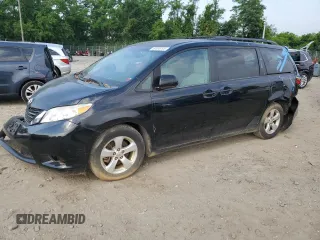 2015 Toyota Sienna LE AAS with VIN 5TDKK3DC9FS571324, listed as a Copart auction lot 60836795 with 138,865 mi miles and Salvage title. Bid and sale history available at DreamBid. Image 1.
