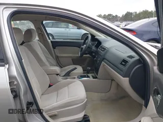 2008 Ford Fusion S with VIN 3FAHP06Z78R111053, listed as a IAAI auction lot 41522528 with 145,467 mi miles. Bid and sale history available at carsss.com. Image 5.