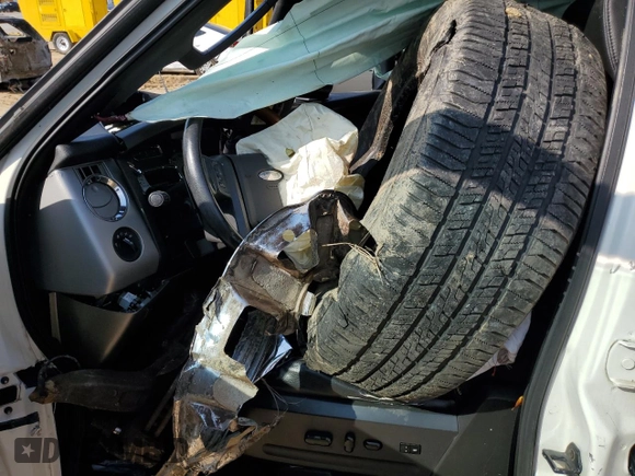 2007 Ford Expedition Limited with VIN 1FMFU19577LA46206, listed as a Copart auction lot 48800465 with Not provided miles and Salvage title. Bid and sale history available at DreamBid. Image 7.