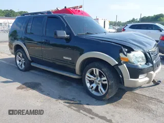 2008 Ford Explorer Eddie Bauer z VIN 1FMEU64E28UB00913, wystawiony jako IAAI lot #42410384 z przebiegiem 133 532 mil mil oraz . Historia ofert i sprzedaży dostępna na DreamBid. Obrazek 1.