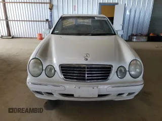 2001 Mercedes-Benz E-Class with VIN WDBJF65J11B366531, listed as a Copart auction lot 47059205 with 118,251 mi miles and Clean Title. Bid and sale history available at carsss.com. Image 5.