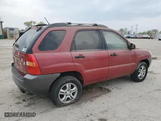 2008 Kia Sportage LX with VIN KNDJE723187509300, listed as a Copart auction lot 53381095 with 121,436 mi miles and Clean Title. Bid and sale history available at carsss.com. Image 3.
