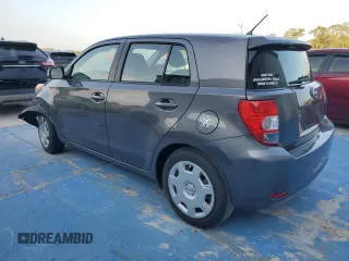 2012 Scion xD z VIN JTKKU4B43C1024045, wystawiony jako Copart lot #52972045 z przebiegiem 89 061 mil mil oraz Szkody całkowita. Historia ofert i sprzedaży dostępna na DreamBid. Obrazek 2.
