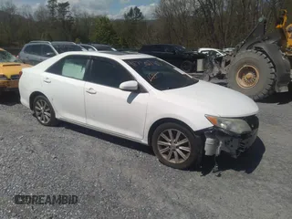 2014 Toyota Camry L with VIN 4T4BF1FK0ER340899, listed as a IAAI auction lot 41750760 with 179,934 mi miles. Bid and sale history available at carsss.com. Image 1.
