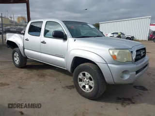 2005 Toyota Tacoma PreRunner with VIN 5TEJU62NX5Z089068, listed as a IAAI auction lot 41399926 with 281,574 mi miles. Bid and sale history available at carsss.com. Image 1.