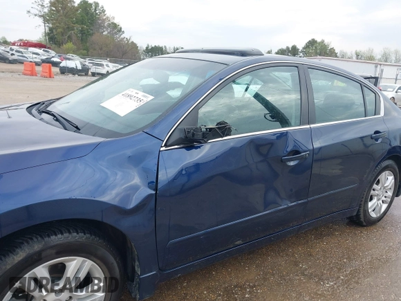2010 Nissan Altima 2.5 S with VIN 1N4AL2AP8AC147546, listed as a IAAI auction lot 41892735 with 170,299 mi miles. Bid and sale history available at carsss.com. Image 6.