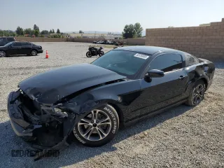 2014 Ford Mustang V6 z VIN 1ZVBP8AM7E5296968, wystawiony jako Copart lot #58330685 z przebiegiem 130 380 mil mil oraz Szkoda całkowita • Salvage title. Historia ofert i sprzedaży dostępna na DreamBid. Obrazek 1.