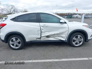2022 Honda HR-V LX with VIN 3CZRU6H30NM741325, listed as a IAAI auction lot 42037067 with 49,659 mi miles. Bid and sale history available at carsss.com. Image 6.