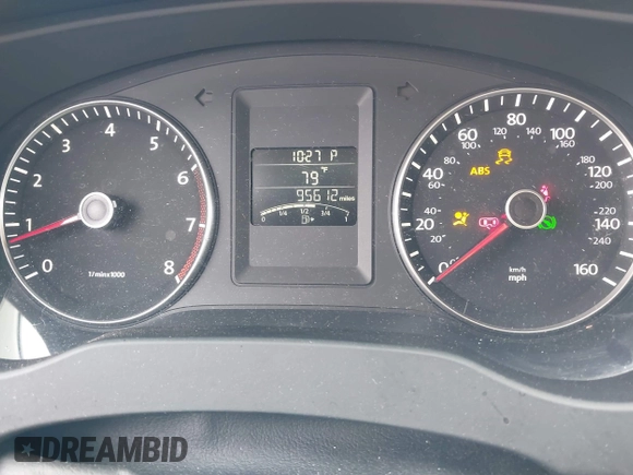 2013 Volkswagen Jetta SE with VIN 3VWDX7AJ1DM352551, listed as a IAAI auction lot 42473476 with 95,612 mi miles and . Bid and sale history available at DreamBid. Image 7.