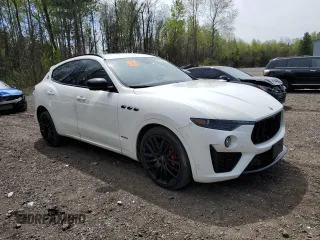 2020 Maserati Levante S z VIN ZN661YUS4LX353935, wystawiony jako Copart lot #52856194 z przebiegiem 36 118 mil mil oraz Czysty tytuł • Clean title. Historia ofert i sprzedaży dostępna na DreamBid. Obrazek 4.