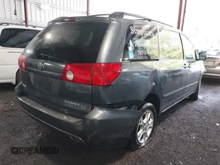 2006 Toyota Sienna XLE z VIN 5TDBA22C46S056795, wystawiony jako IAAI lot #42281920 z przebiegiem 134 745 mil mil oraz . Historia ofert i sprzedaży dostępna na DreamBid. Obrazek 4.