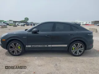 2020 Porsche Cayenne E-Hybrid z VIN WP1BE2AY6LDA55011, wystawiony jako IAAI lot #42242767 z przebiegiem 41 568 mil mil oraz . Historia ofert i sprzedaży dostępna na DreamBid. Obrazek 15.